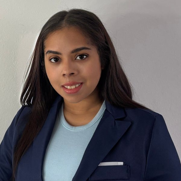 Ashley F., Putzfrau in Offenbach am Main