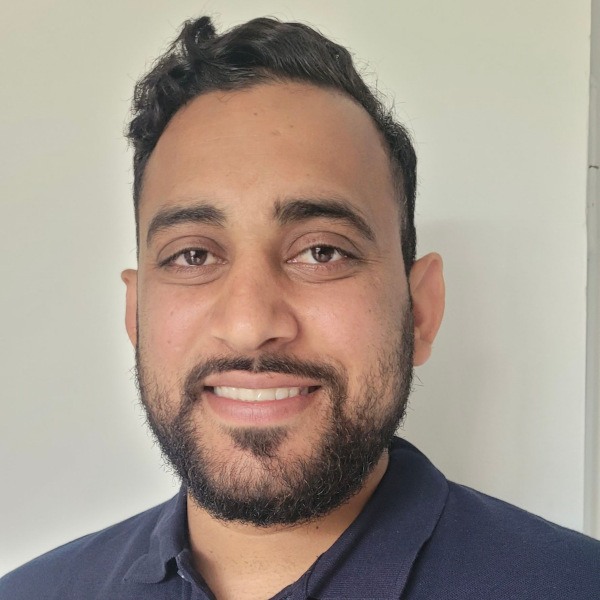 Ajay K., Putzmann in Reinbek