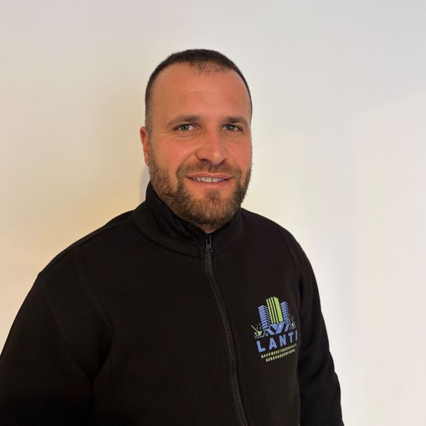 Jeton K., Putzmann in Olching