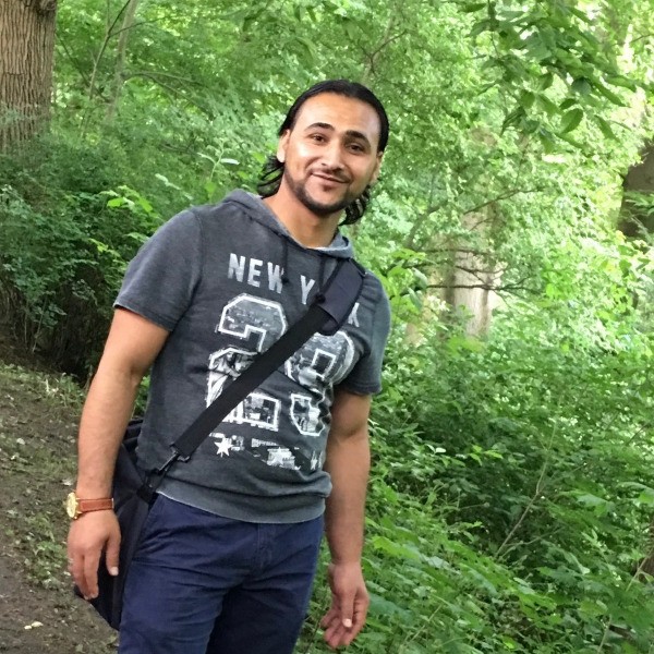 Ahmed F., Putzmann in Stade
